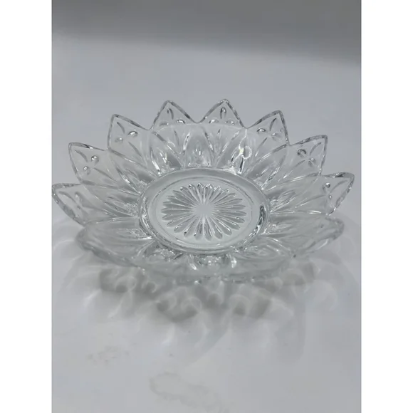 Federal Carnival Glass Petal Bowls Plates 5 1/4" Vintage Set of 8 Candy Dessert - Picture 3 of 8